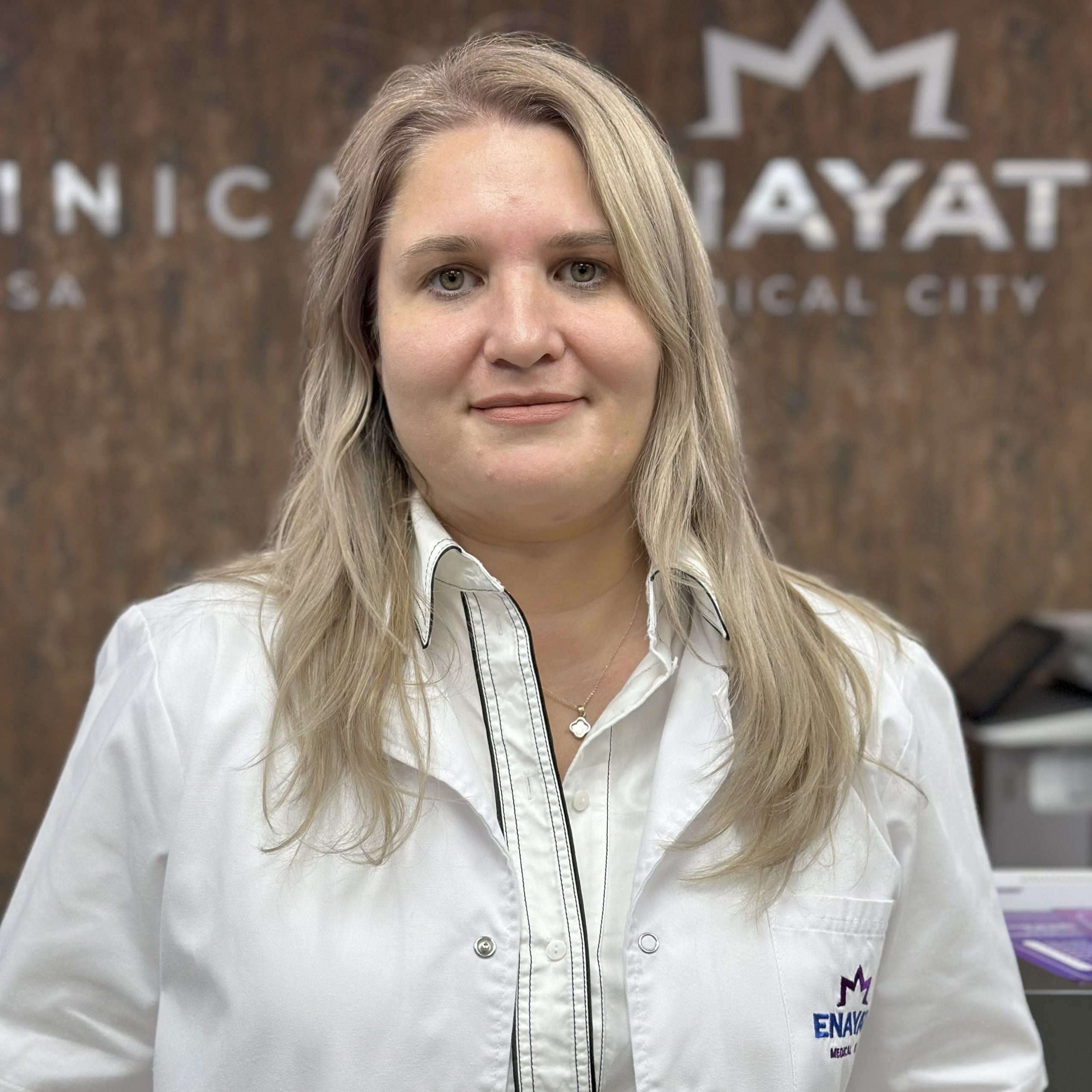 Dr. Ana Stemate